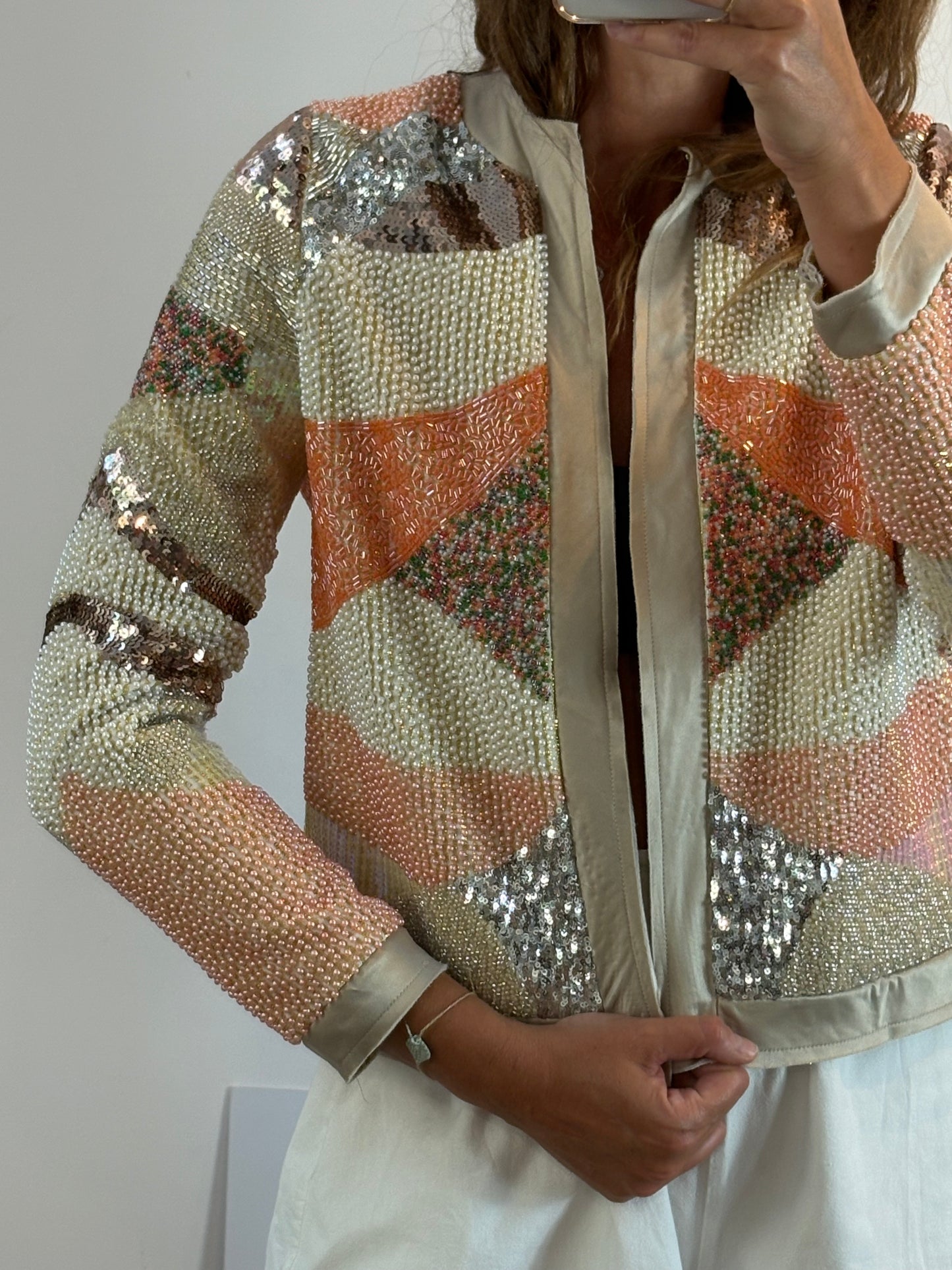 ZARA. Chaqueta coral abalorios. T S