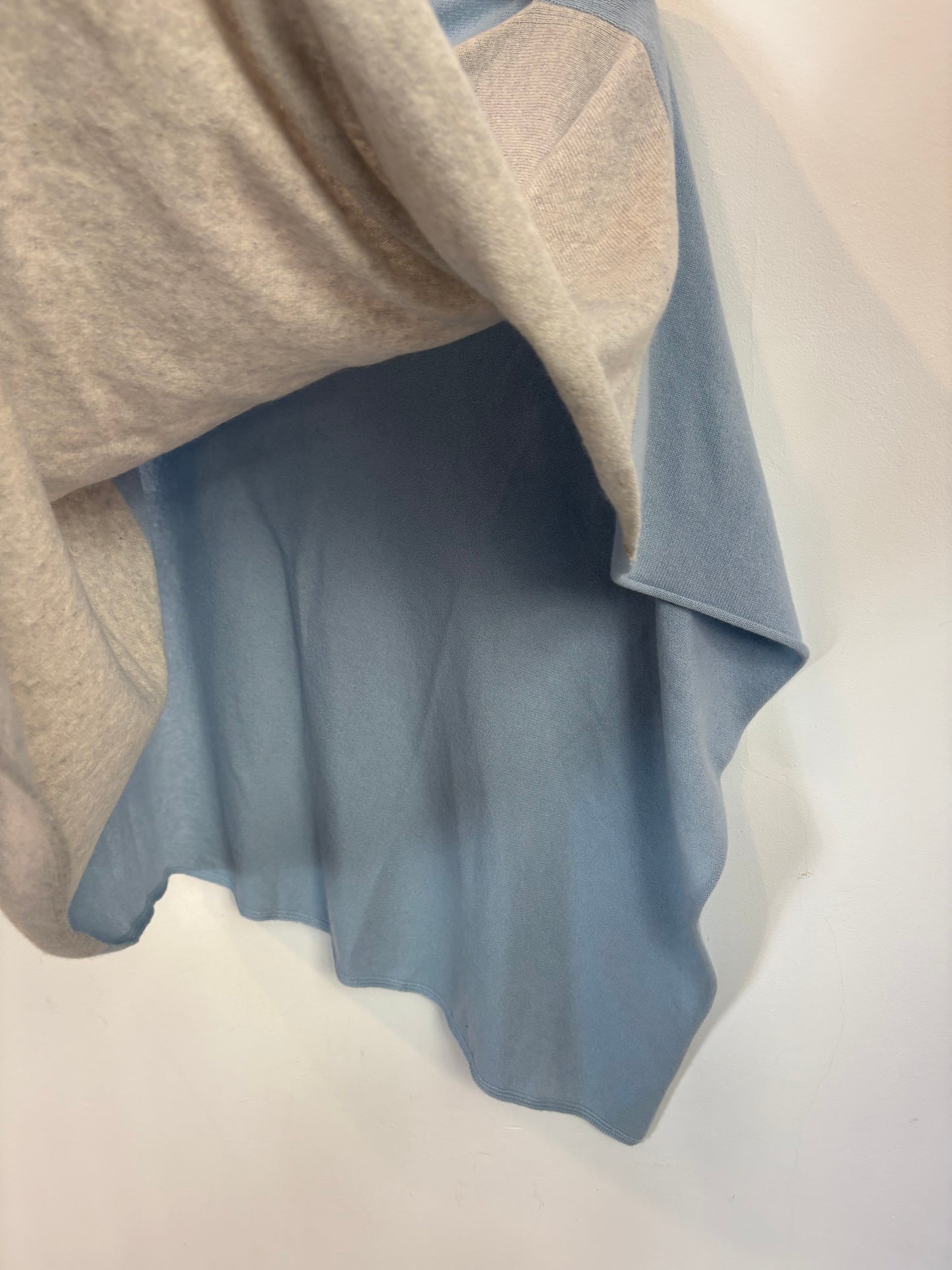 MARC JOSEPH. Poncho cashmere bicolor