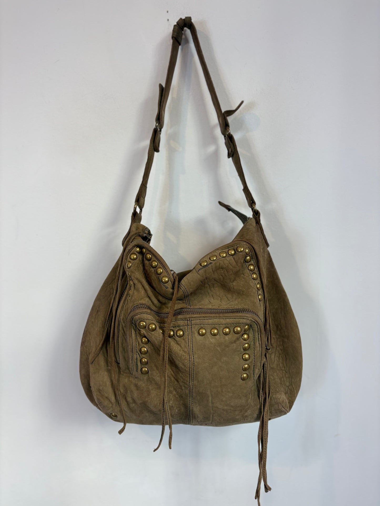 ZADIG & VOLTAIRE. Bolso piel verde tachuelas
