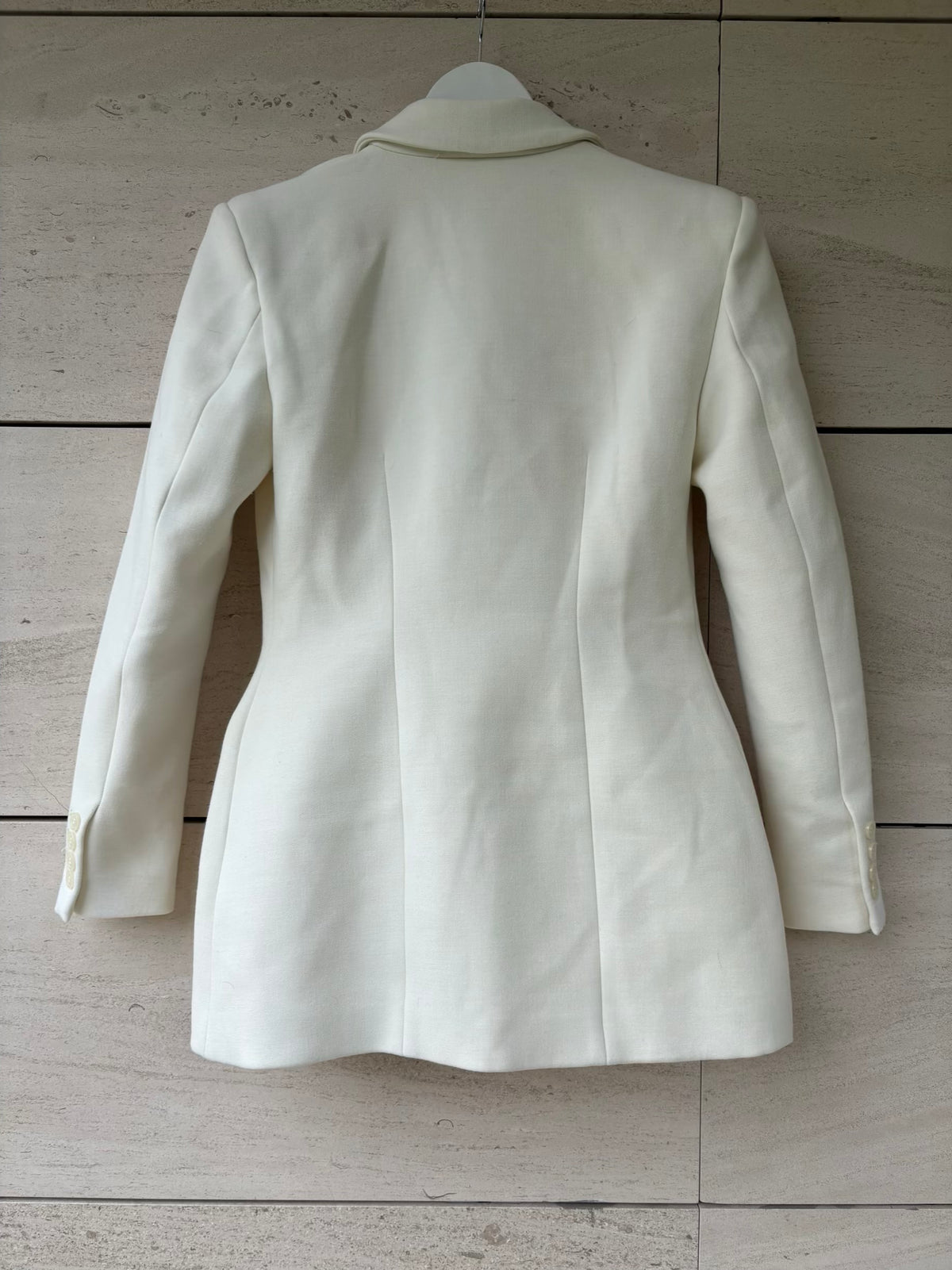 H&M. Chaqueta estructura color crudo