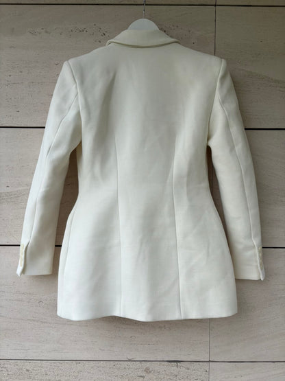 H&M. Chaqueta estructura color crudo
