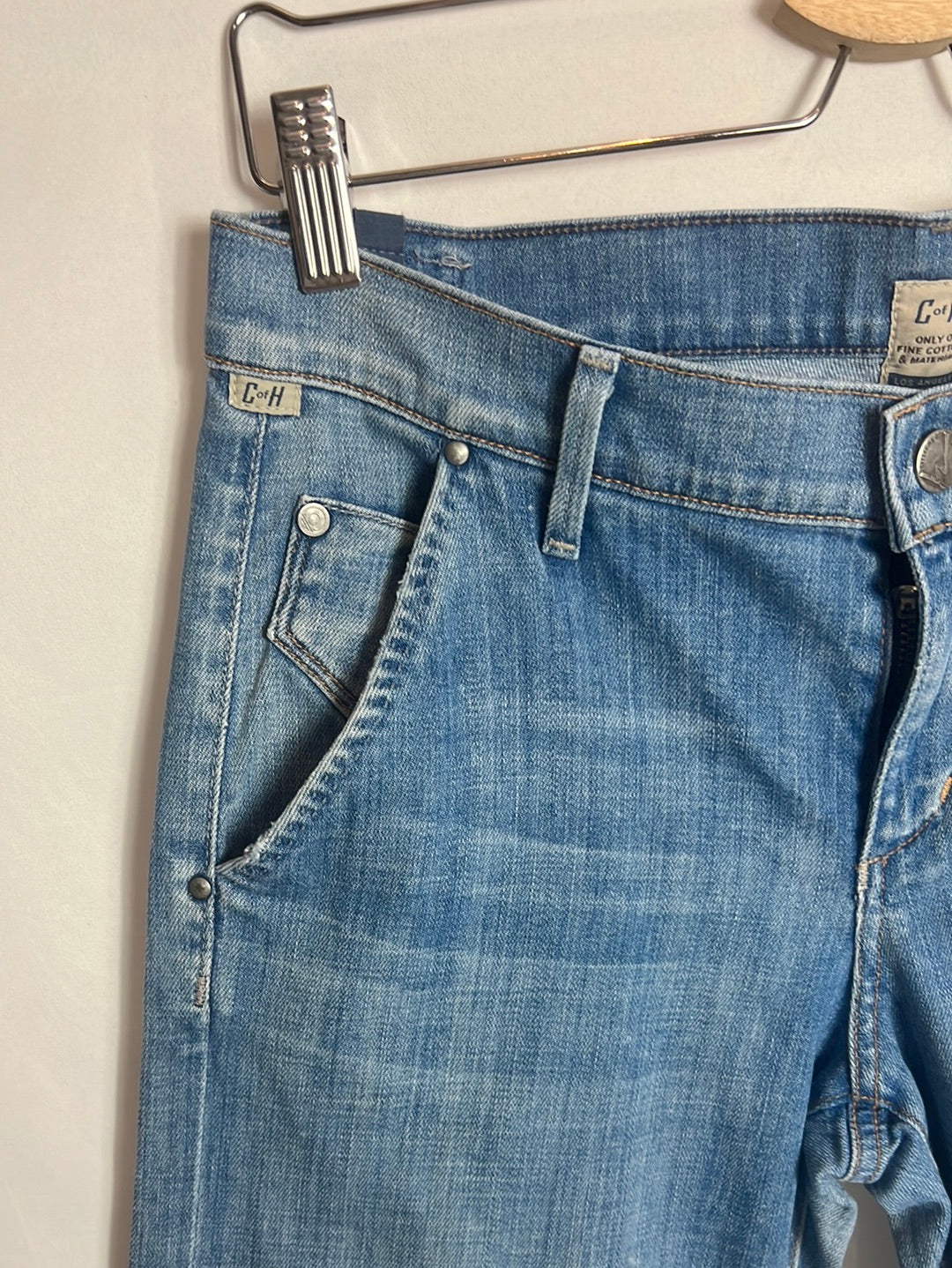 CITIZENS  OF HUMANITY. Denim pata ancha. T 28(38)