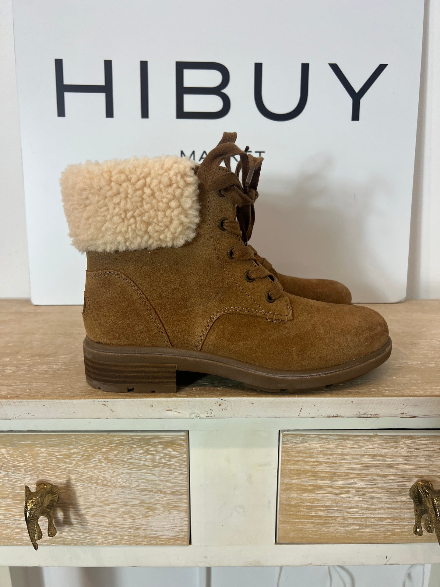 UGG.Botas camel piel borrego T.38