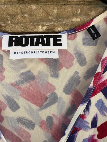 AMEÉ. Sleeveless fringed sweater S.(s)