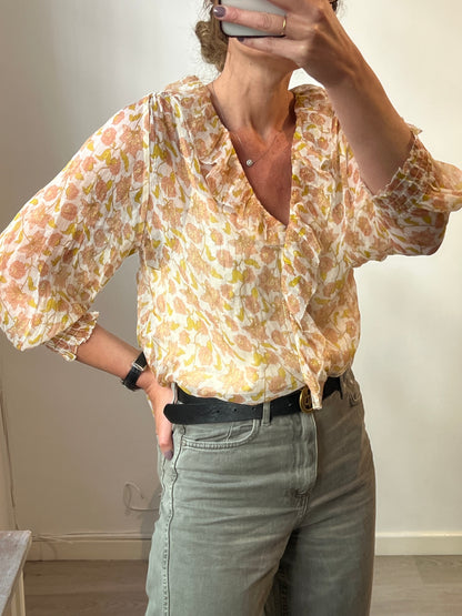 LOUISE MISHA. Semi-sheer blouse with gold threads. Size 38