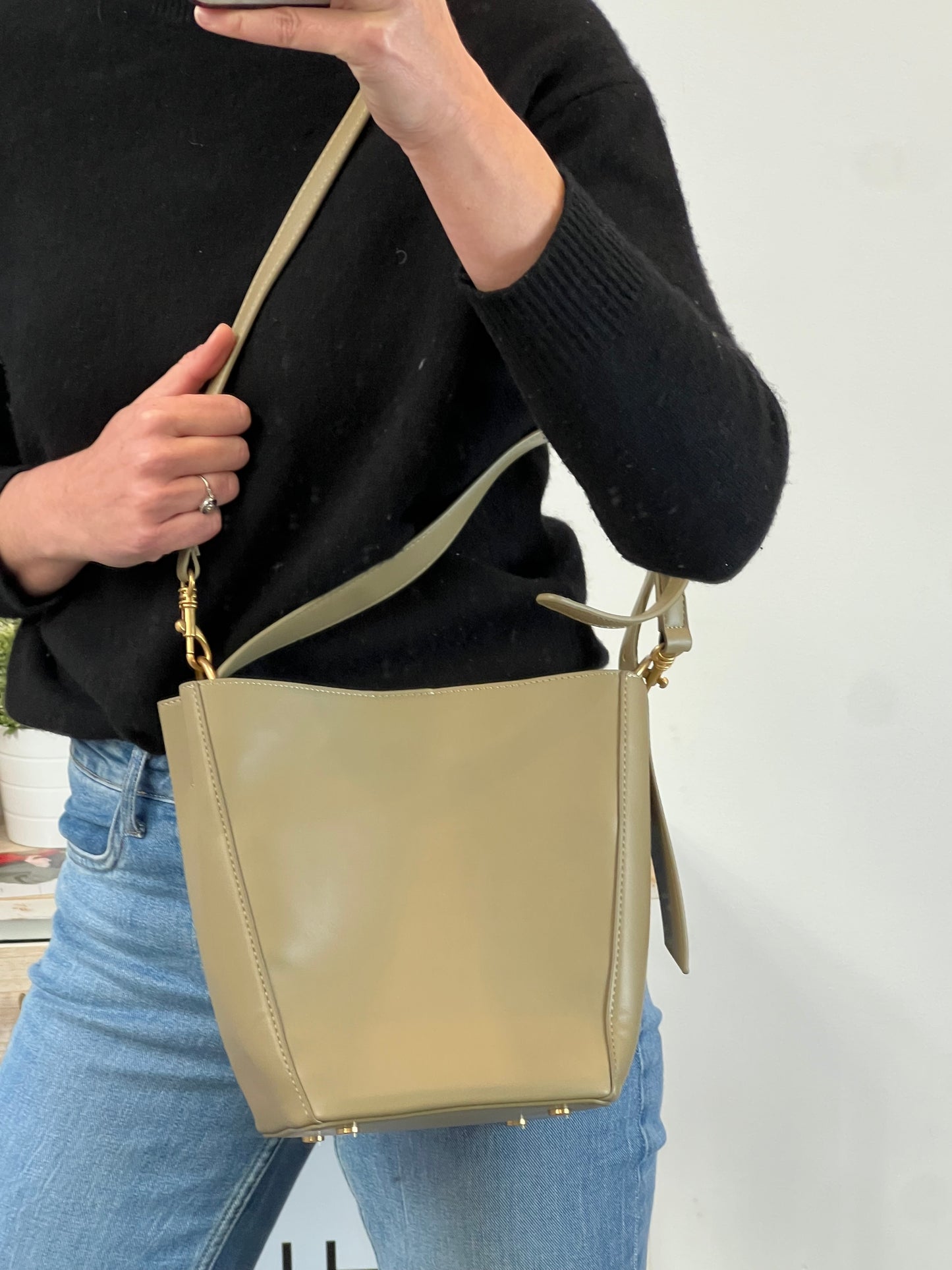 ZARA. Green double-handle bag