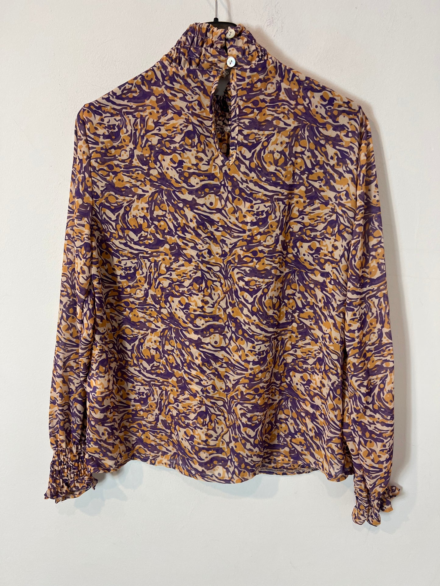 MUSCARI. Beige printed Ts blouse