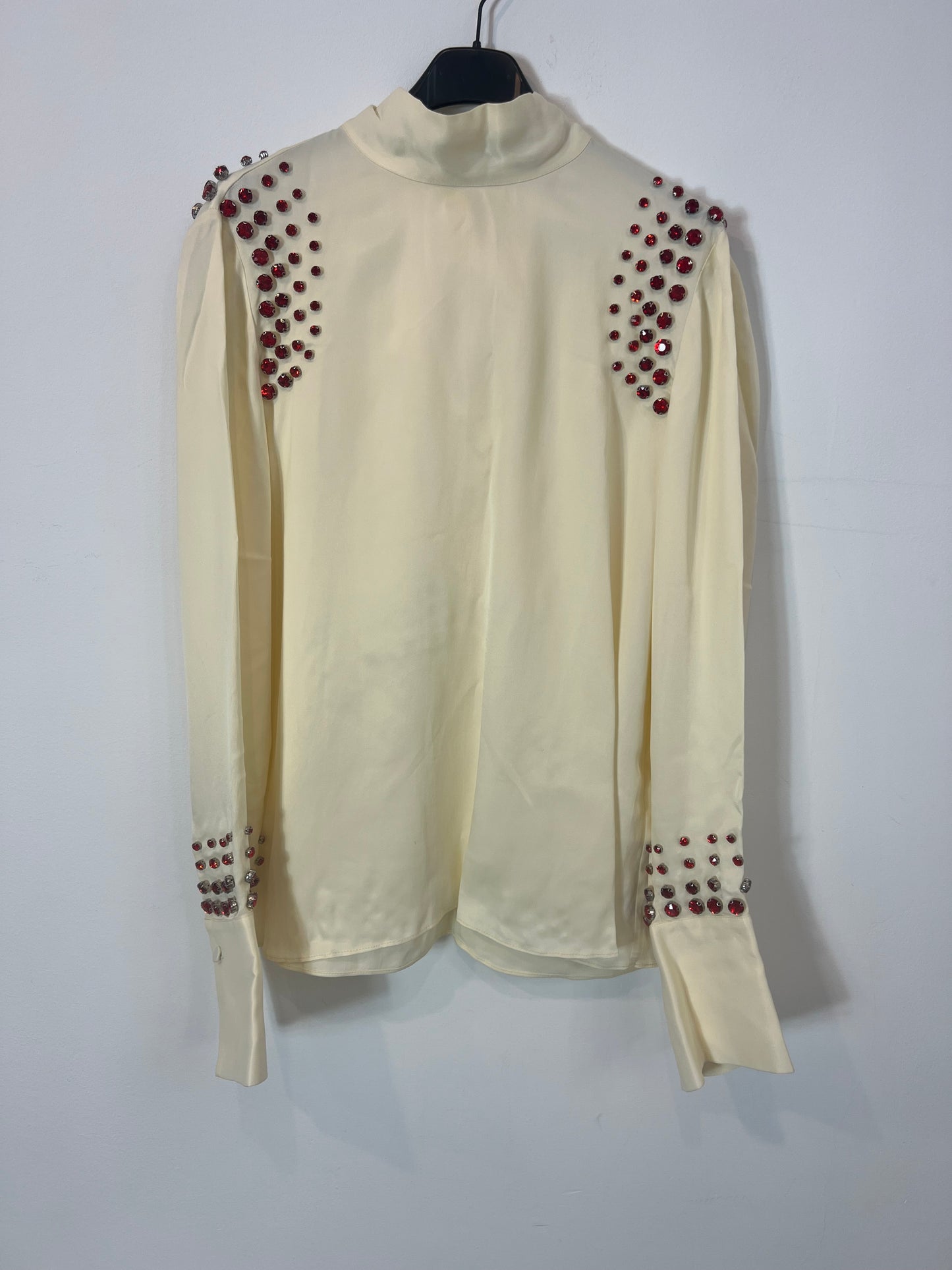 ZARA. Blusa satinada abalorios. T M