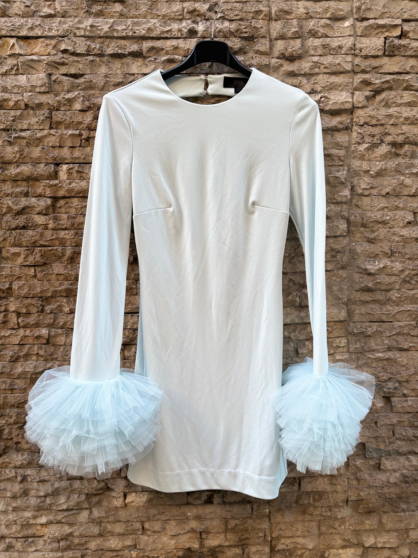 ZARA. Light blue fitted dress with tulle sleeves. XS