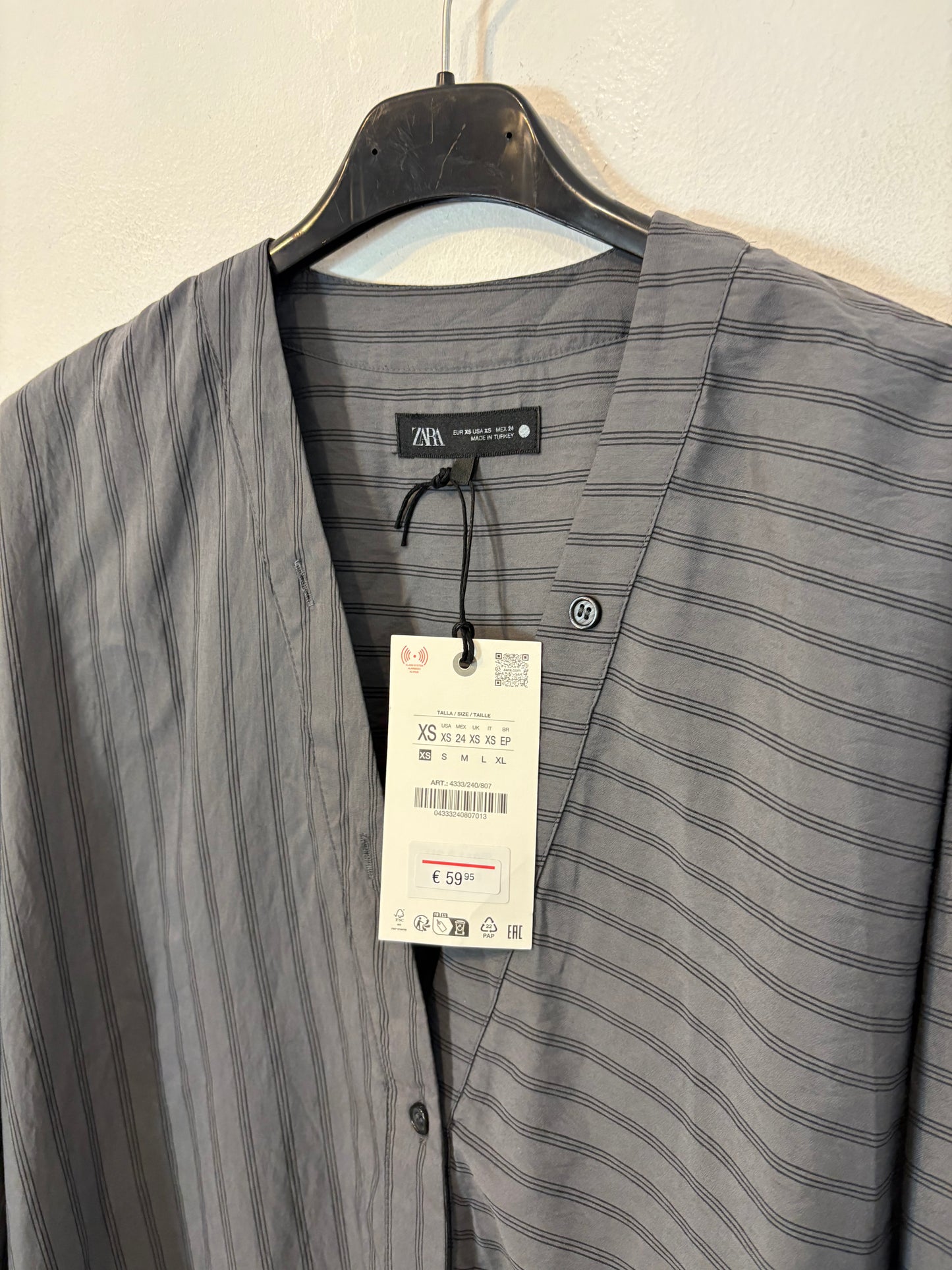 ZARA. Vestido largo rayas abotonado espalda