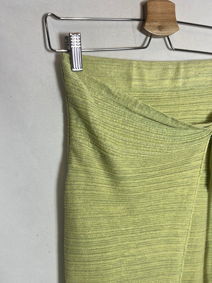 MANGO. Total look verde textura. T XS/S
