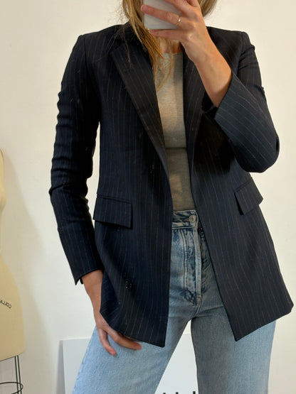 MASSIMO DUTTI. Americana negra raya diplomática