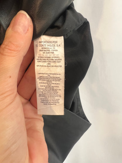 AMITIE. Black leather skirt size 38