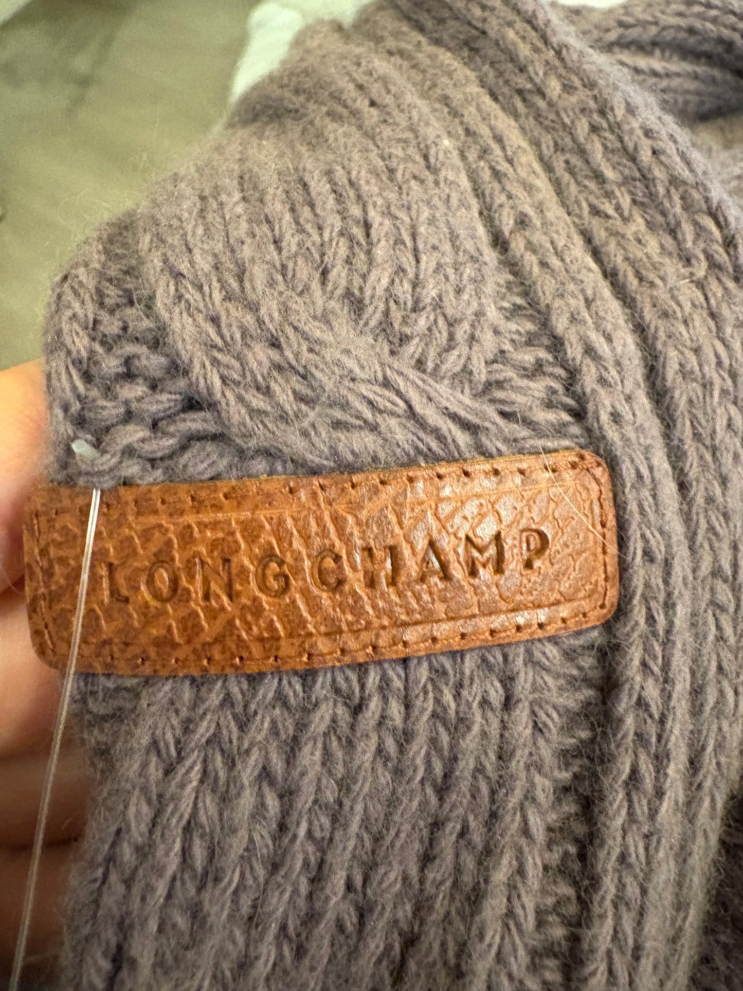 LONGCHAMP. Bufanda morada