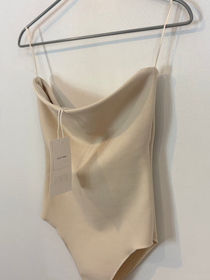 ZARA. Body beige palabra de hobor