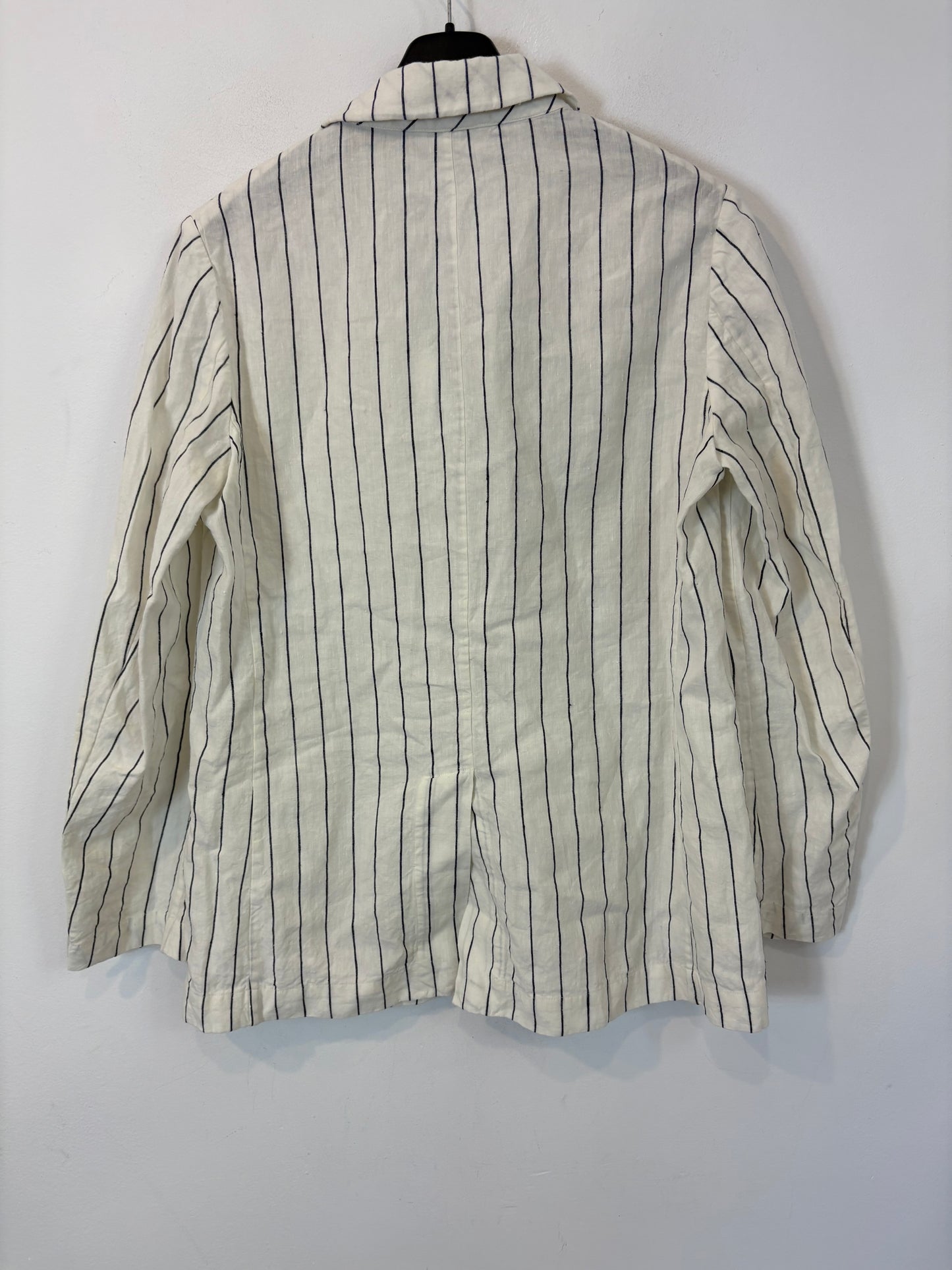 ASPESI. Total look lino rayas azules. T S