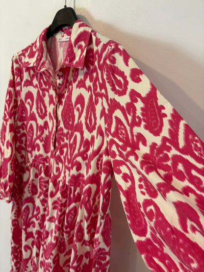SFERA. Vestido largo estampado rosa