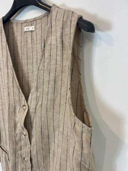 UNIT. Striped Bermuda shorts and vest set with linen. TM/L