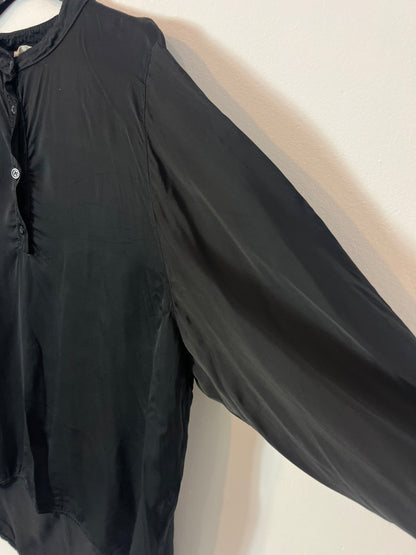 WHITE&ONE. Blusa negra fluida TU(S/M)