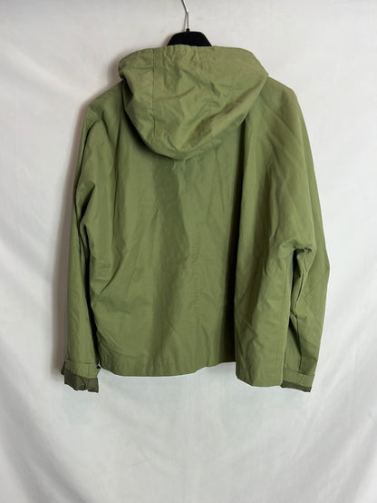 ZARA. Parka verde impermeable T.xs