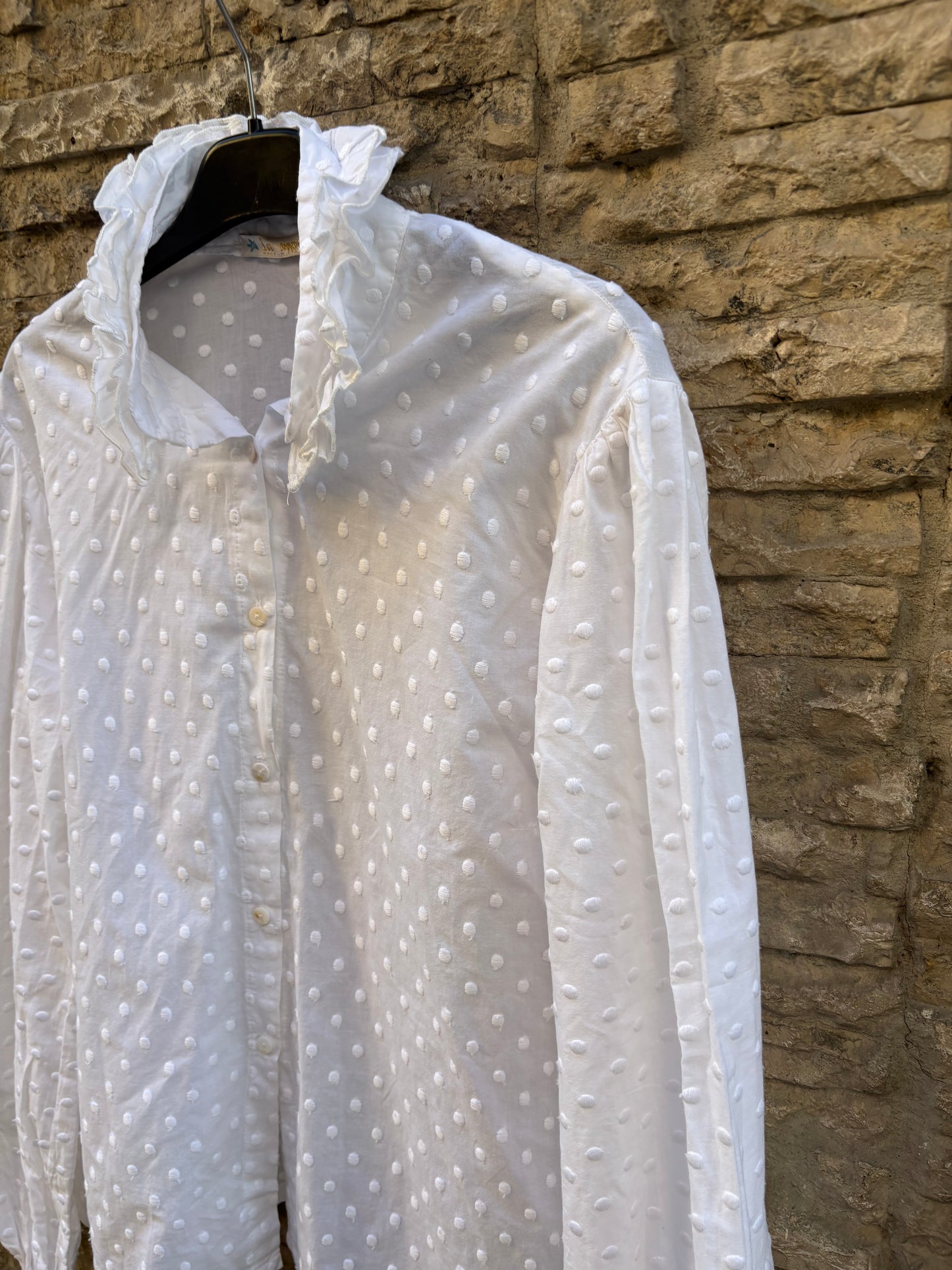 OTRAS. Blusa blanca bordados. T S