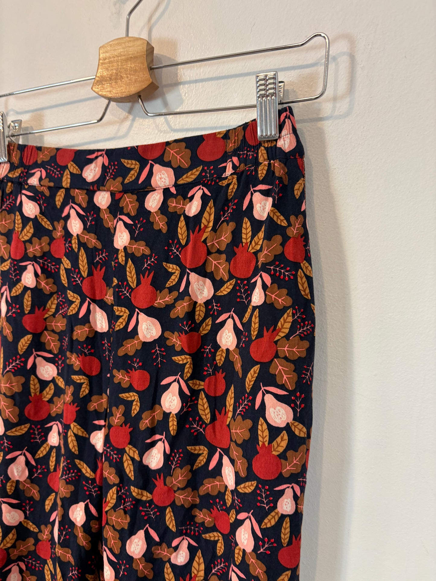 DES PETITS HAUTS. Printed flowing trousers. TS