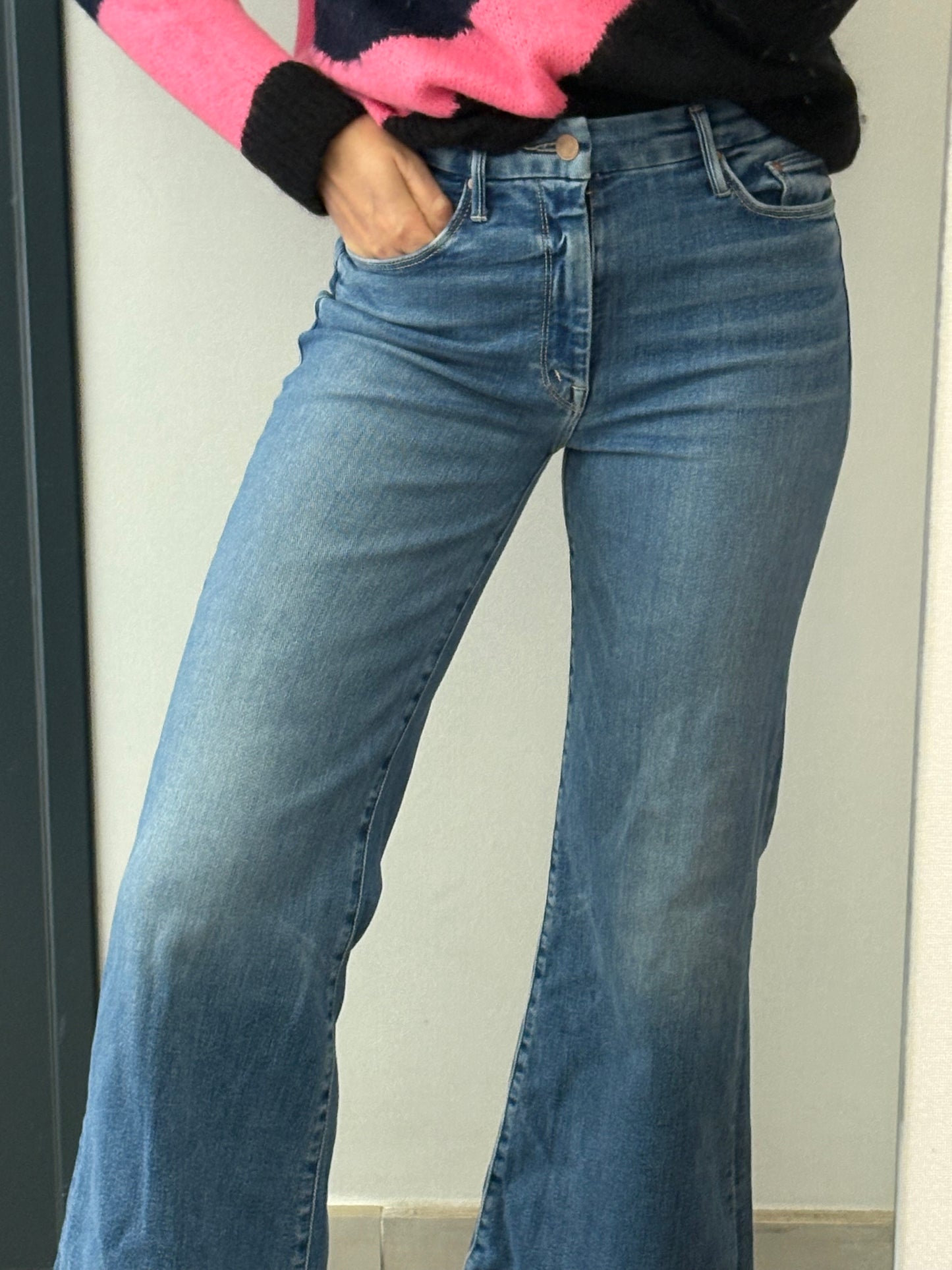 MOTHER. Denim ligeramente acampanado