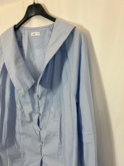 UNIT. Camisa azul detalle cuello. T M