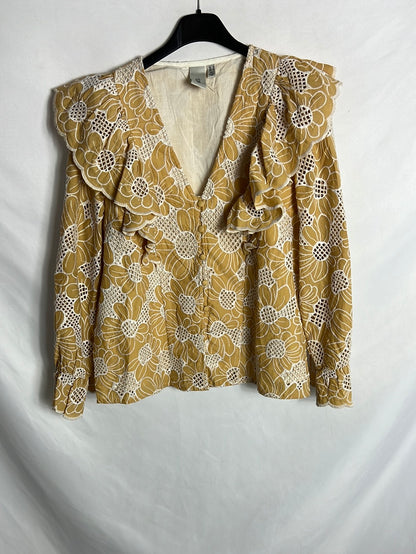 Y.A.S. Blusa mostaza claro bordados. T S(Tara)