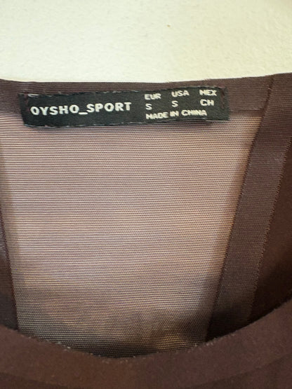 OYSHO. Top elástico marrón