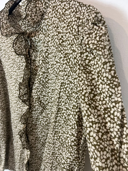 RITAVON. Green floral blouse Ts