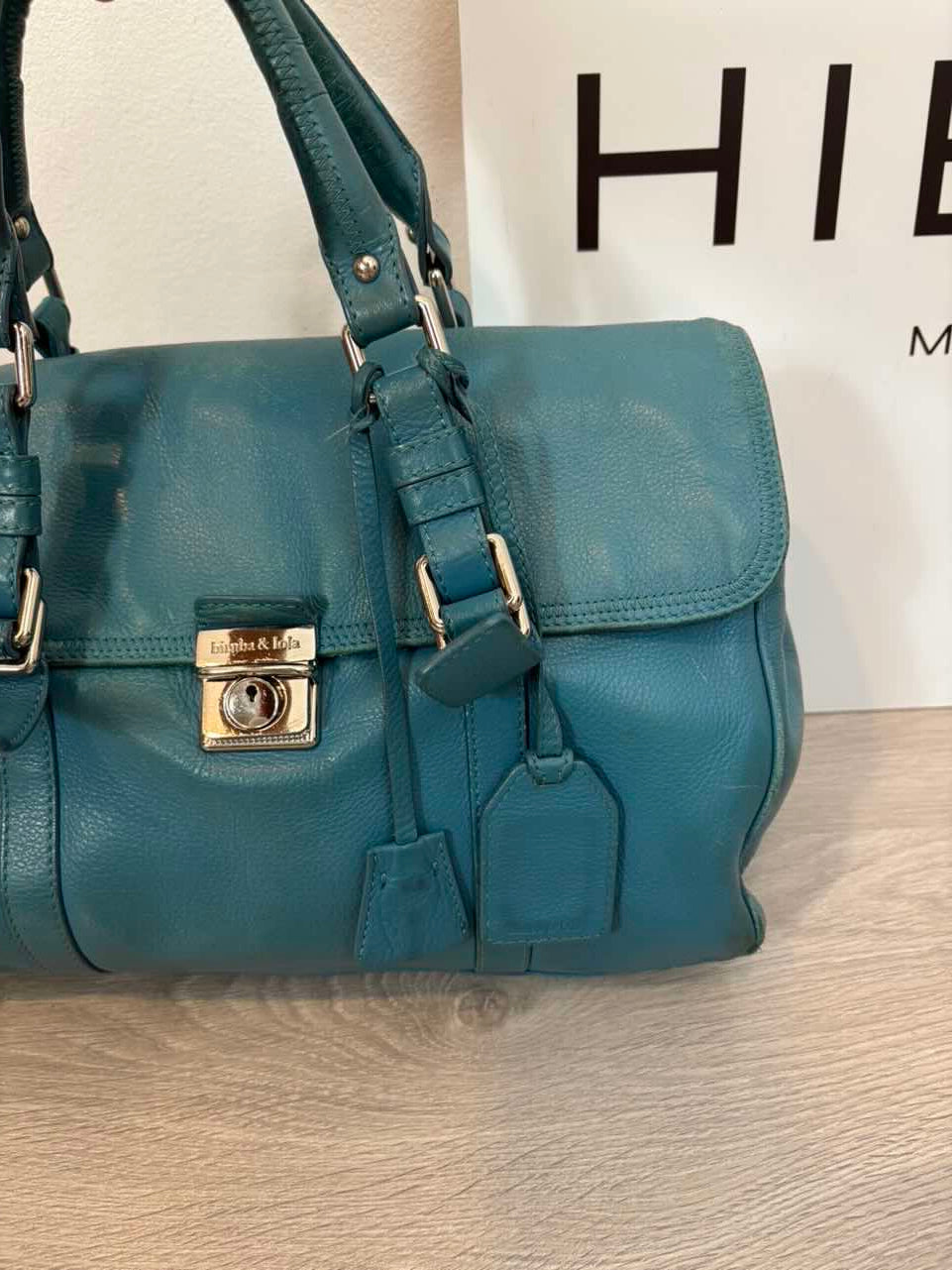 BIMBA Y LOLA. Bolso asa corta piel turquesa