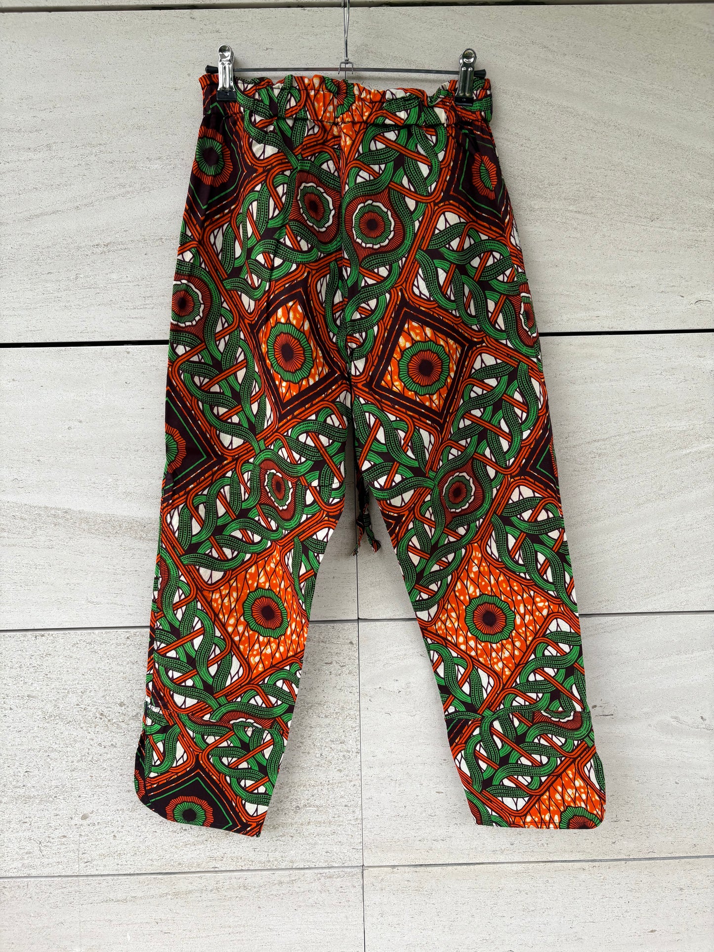 KIMALÉ. Pantalón estampado colores