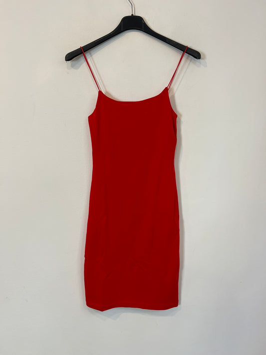 ZARA. Vestido entallado rojo  T.m