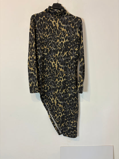 ZARA. Black stretch knit top. TL