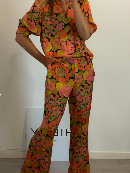 EL CORTE INGLÉS. Total look fluido estampado. T M