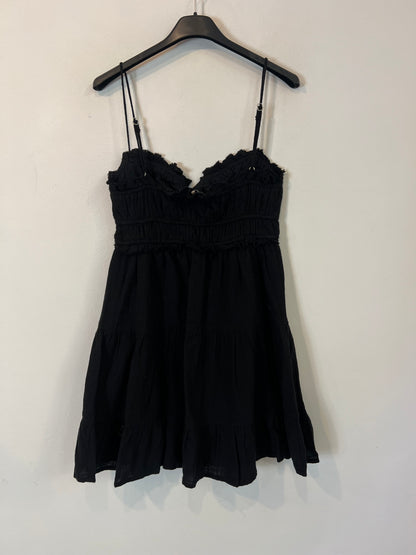 BERSHKA. Vestido corto negro  T.s