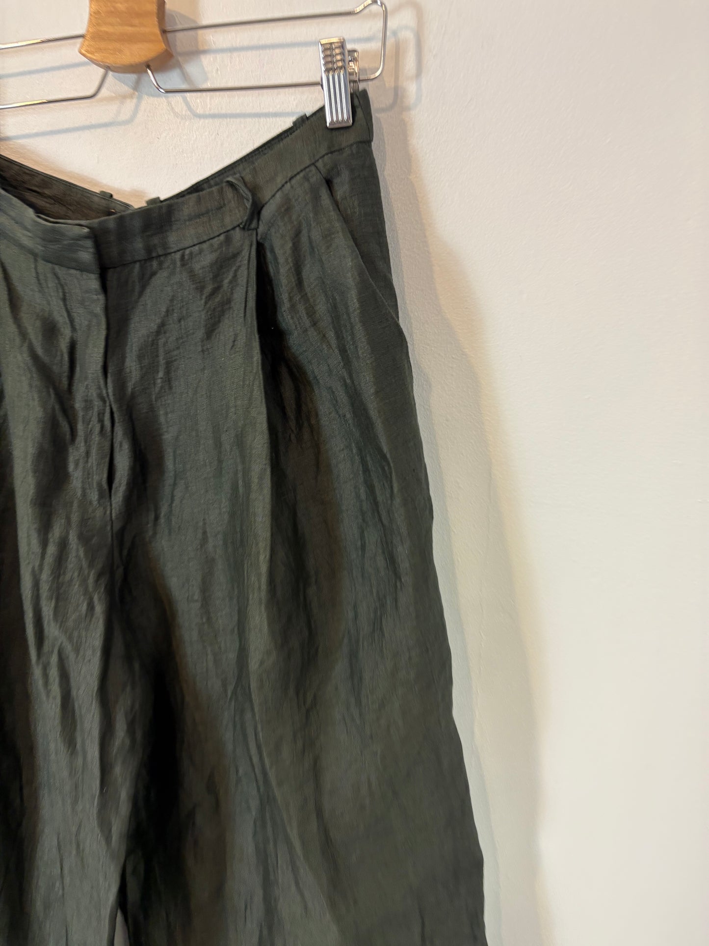 MASSIMO DUTTI. Pantalón lino verde