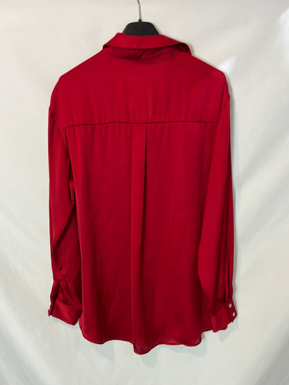 ZARA. Blusa color vino satinada.  T XS