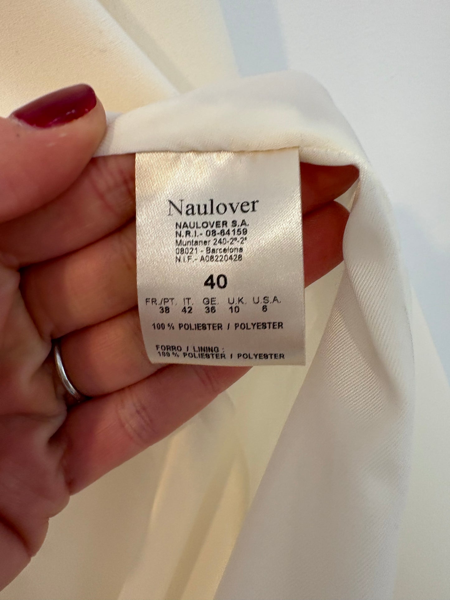 NAULOVER. Conjunto blanco roto fluido