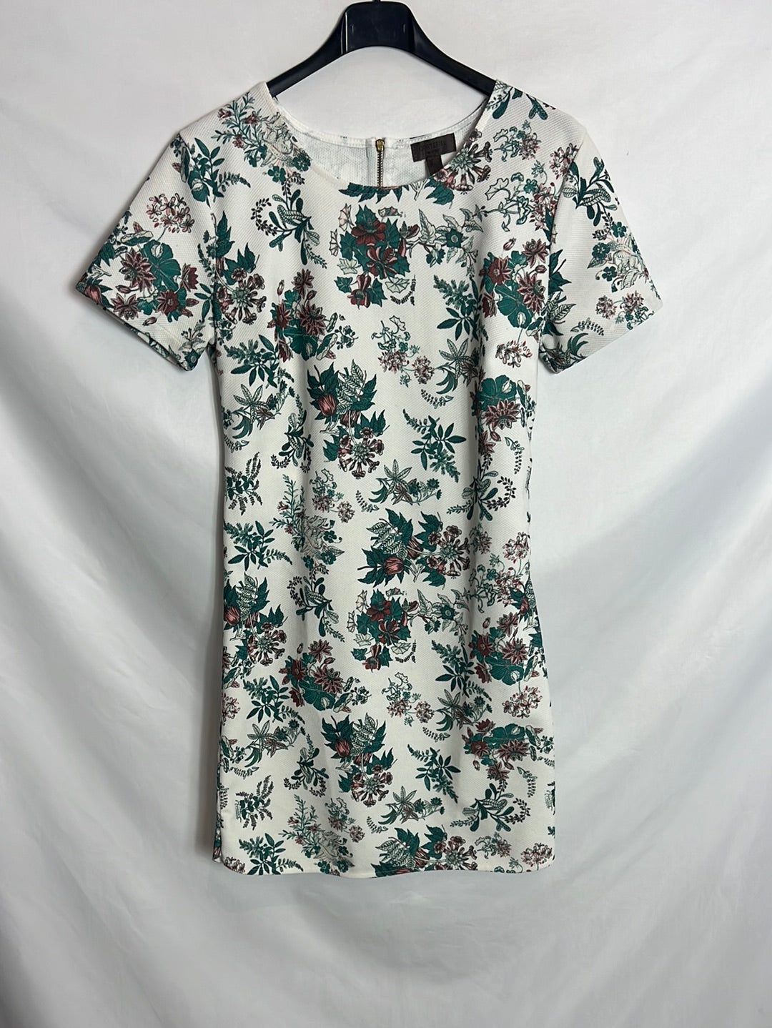 CORTEFIEL. Short printed textured dress. TM