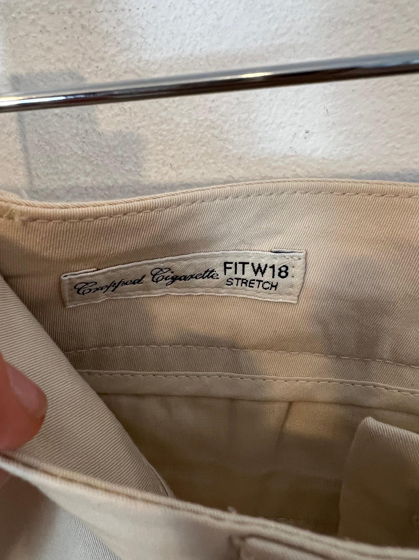 MAxMARA. Pantalón beige pinza. T 36
