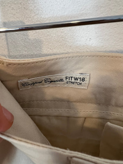 MAxMARA. Pantalón beige pinza. T 36