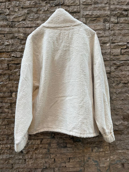 BA&SH. Chaqueta color crudo textura  bolsillos