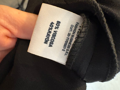 NERATTA. Vestido negro halter