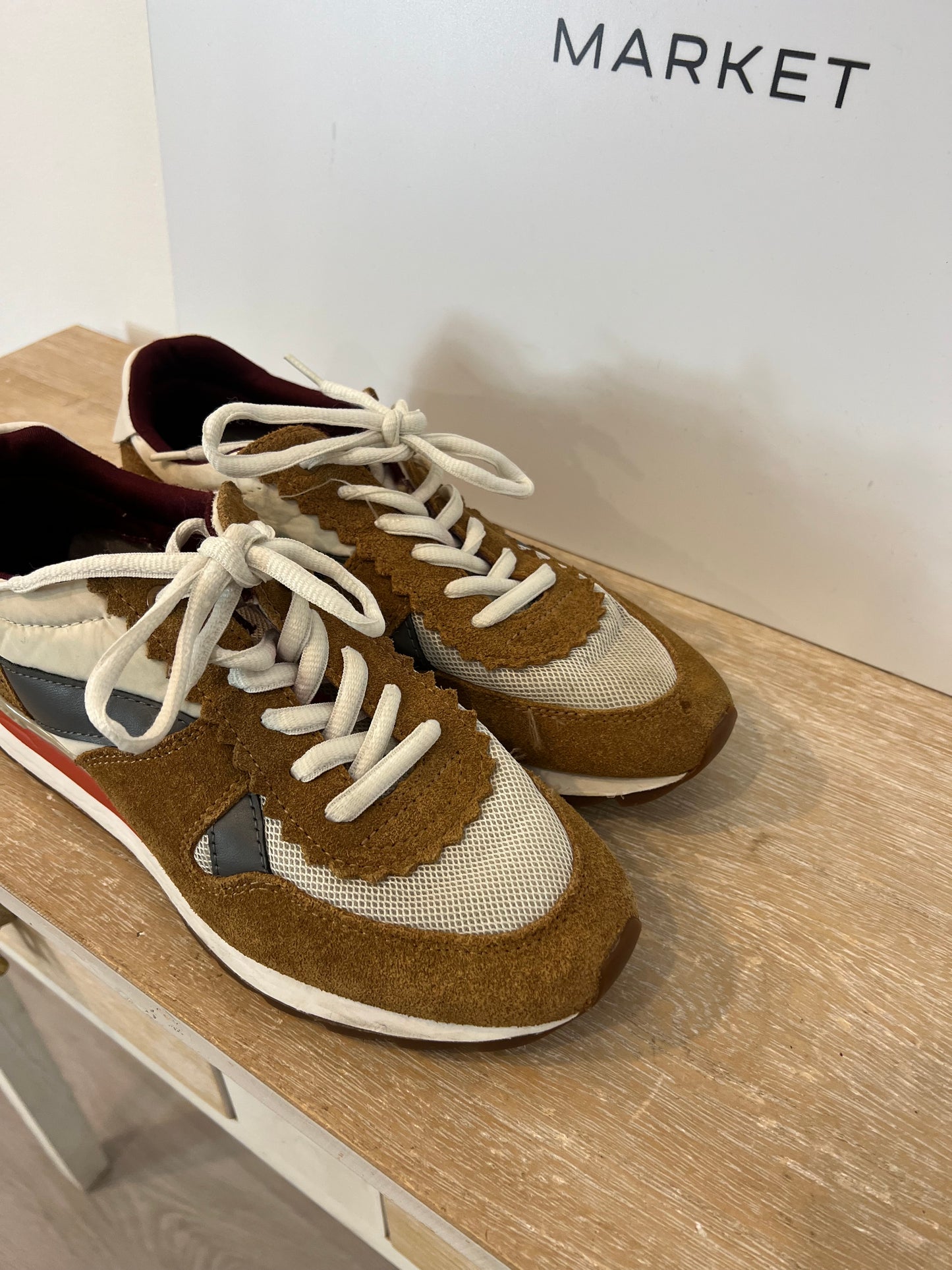 BIMBA LOLA. Zapatillas doble textura T.38