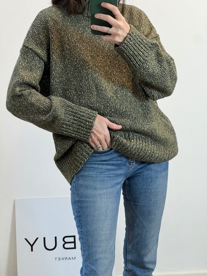 H&M. Jersey verde cuello alto