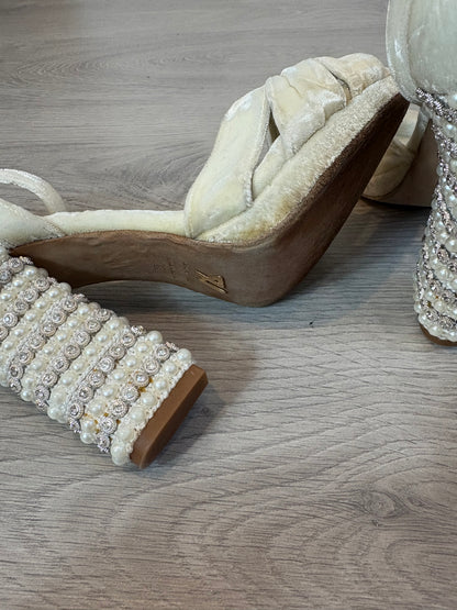 JUST+ ENE. Sandalia terciopelo Bianca