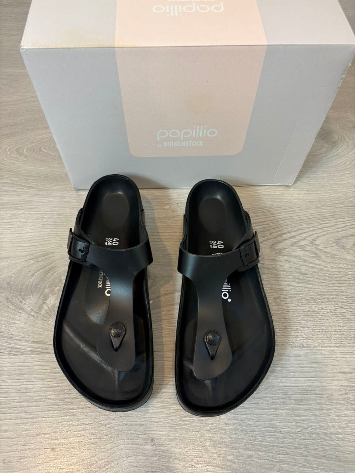 BIRKENSTOCK . Sandalia negra line Papillio. T 40