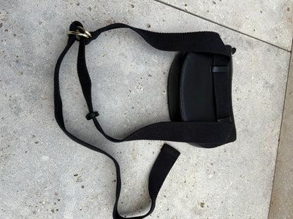 GAP. Bolso mini bandolera/riñonera en negro